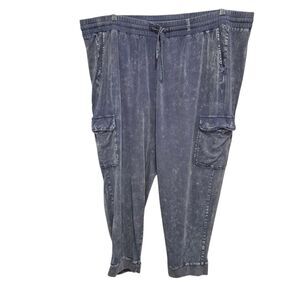 Torrid Relaxed Fit Jogger Stretch Challis Mid-Rise Cargo Pocket PantHow to Wear